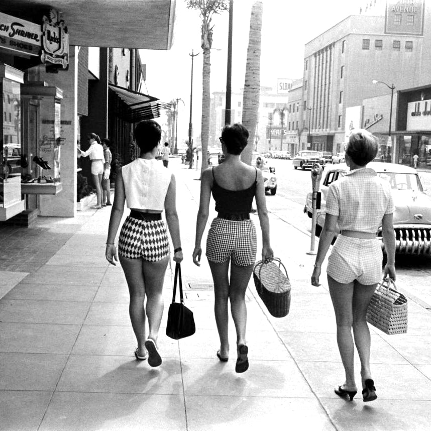 Short shorts in Los Angeles (1950s), Restored and colorized…